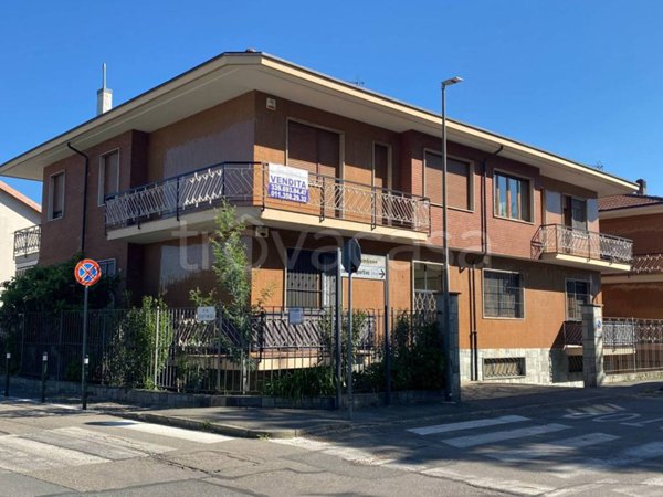 appartamento in vendita a Beinasco in zona Borgaretto