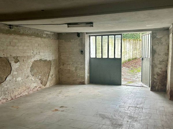 locale di sgombero in vendita a Beinasco