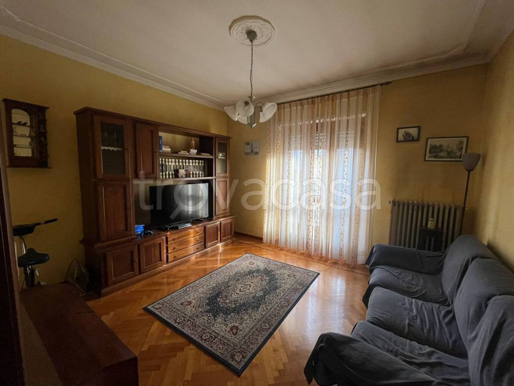 appartamento in vendita a Beinasco in zona Borgaretto