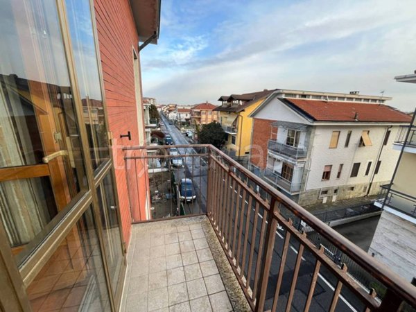 appartamento in vendita a Beinasco in zona Borgaretto