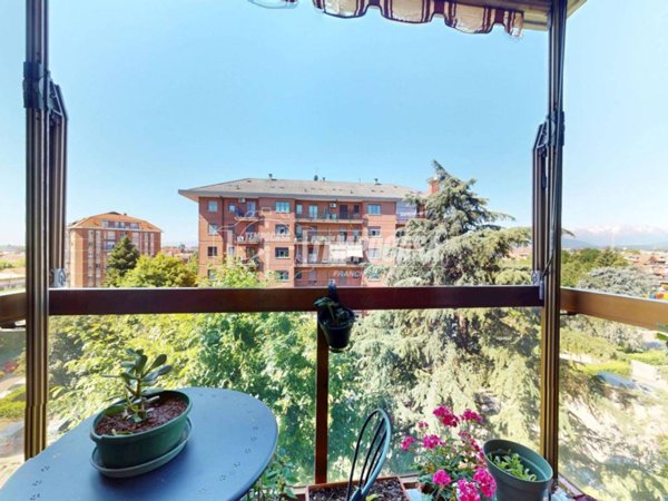 appartamento in vendita a Beinasco in zona Fornaci