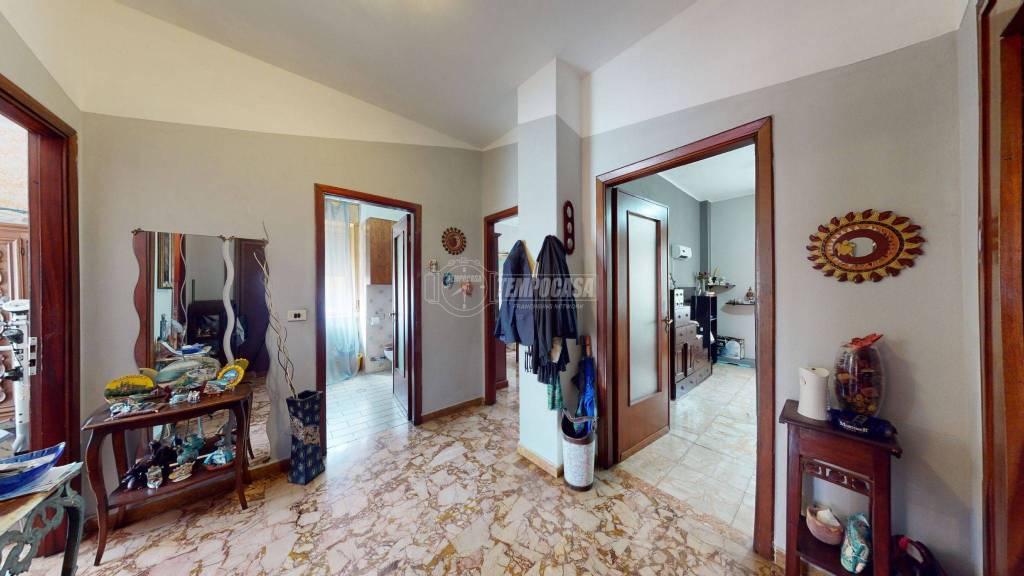appartamento in vendita a Beinasco in zona Borgaretto