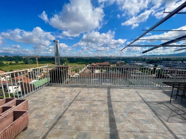 appartamento in vendita a Beinasco in zona Borgaretto
