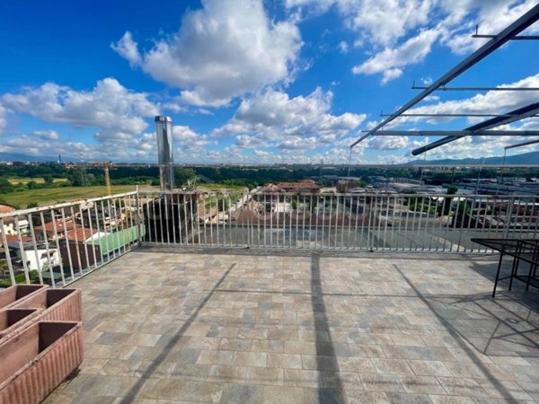 appartamento in vendita a Beinasco in zona Borgaretto