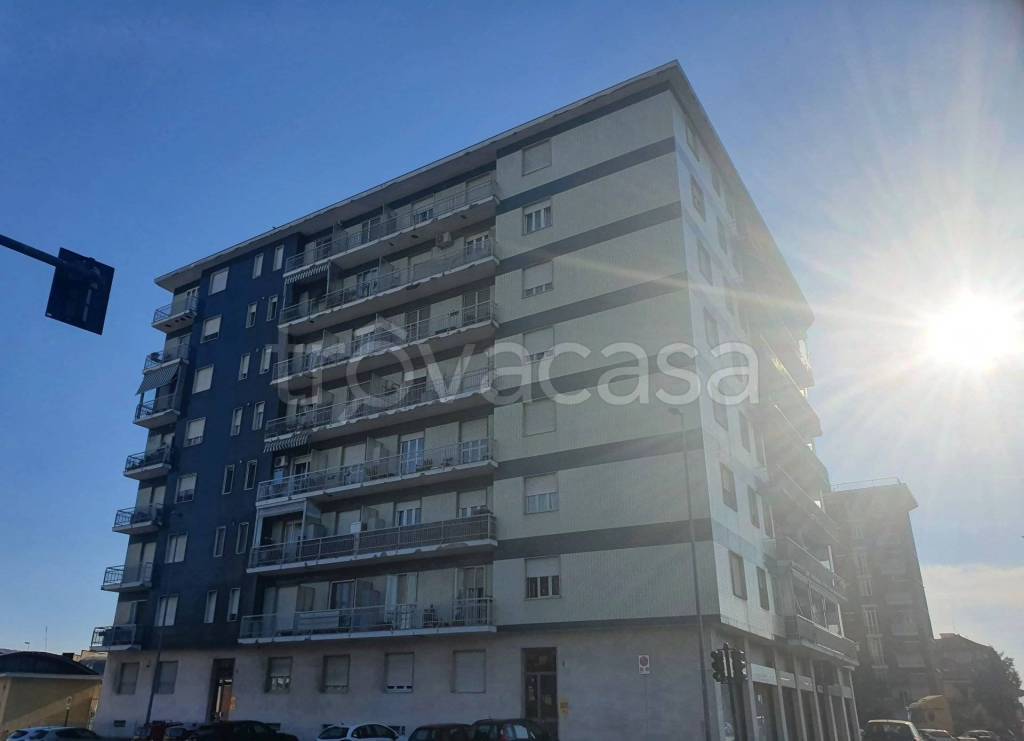 appartamento in vendita a Beinasco in zona Fornaci
