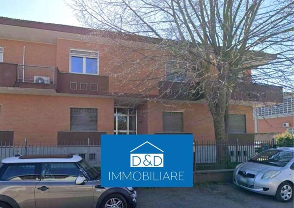 locale commerciale in vendita a Beinasco