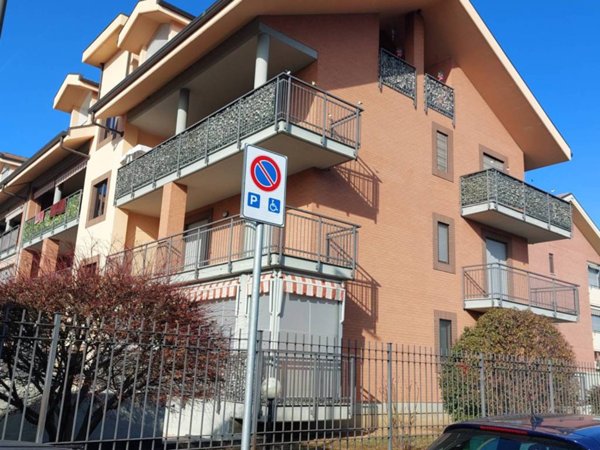 appartamento in vendita a Beinasco in zona Fornaci