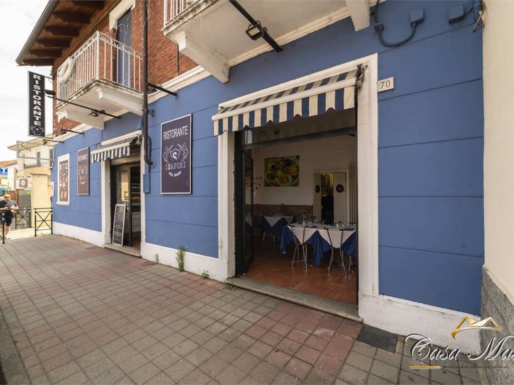 negozio in vendita a Beinasco in zona Fornaci
