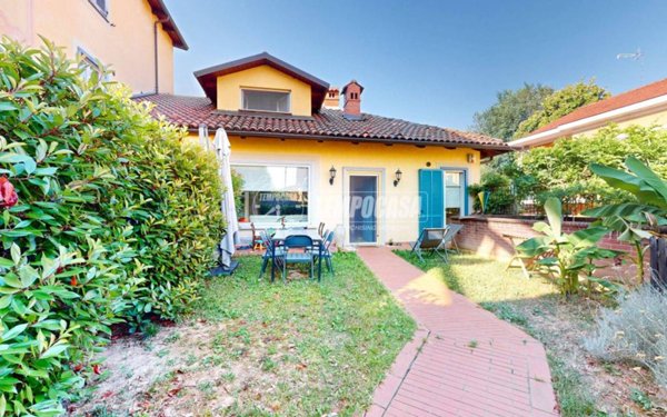 casa indipendente in vendita a Beinasco