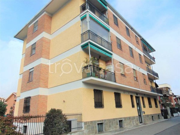 appartamento in vendita a Beinasco in zona Fornaci