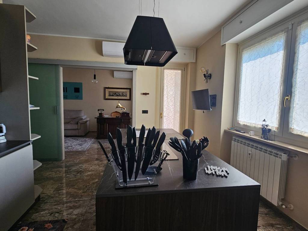 appartamento in vendita a Beinasco in zona Fornaci