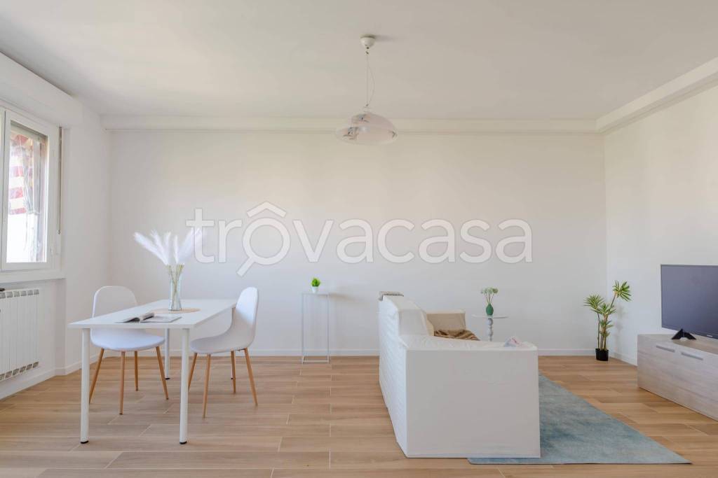 appartamento in vendita a Beinasco in zona Borgaretto