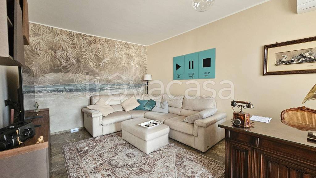 appartamento in vendita a Beinasco in zona Fornaci