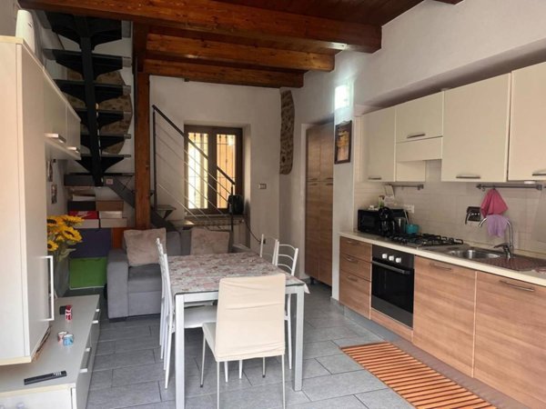 casa indipendente in vendita a Beinasco in zona Borgaretto