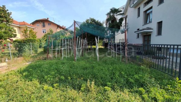 terreno in vendita a Beinasco