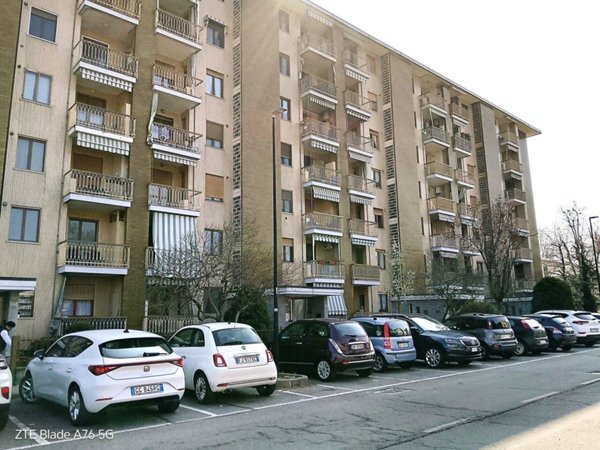 appartamento in vendita a Beinasco in zona Borgaretto