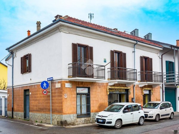 appartamento in vendita a Beinasco in zona Borgaretto
