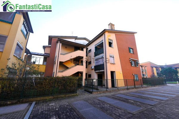 appartamento in vendita a Beinasco in zona Borgaretto