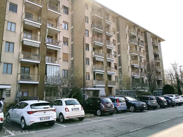 appartamento in vendita a Beinasco in zona Borgaretto