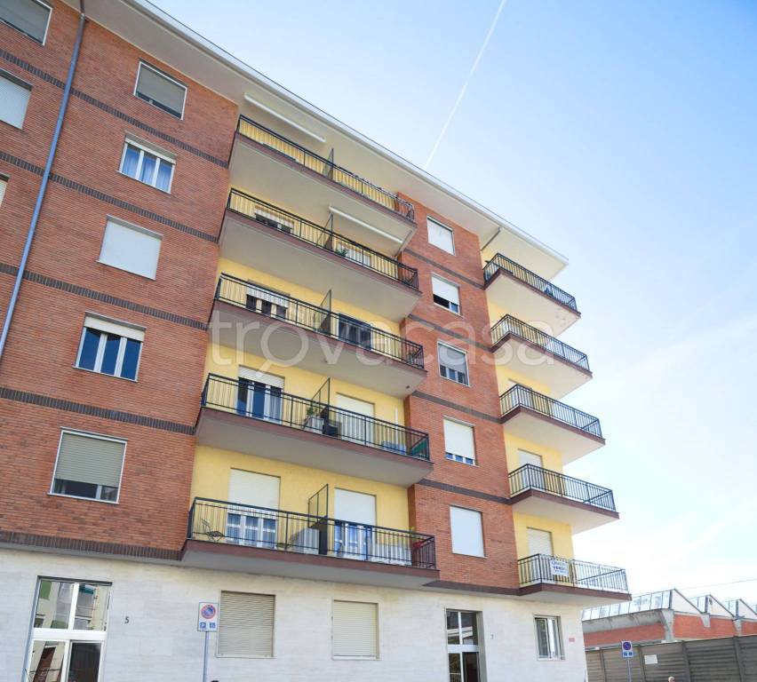appartamento in vendita a Beinasco in zona Borgaretto