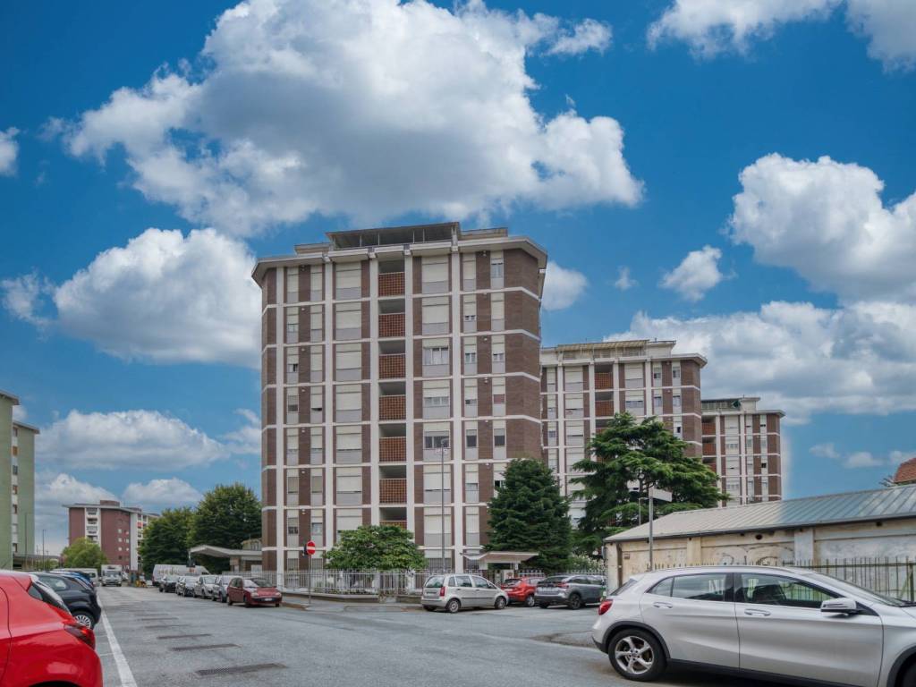 appartamento in vendita a Beinasco in zona Fornaci