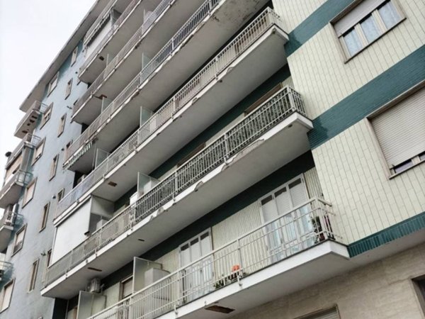 appartamento in vendita a Beinasco in zona Fornaci
