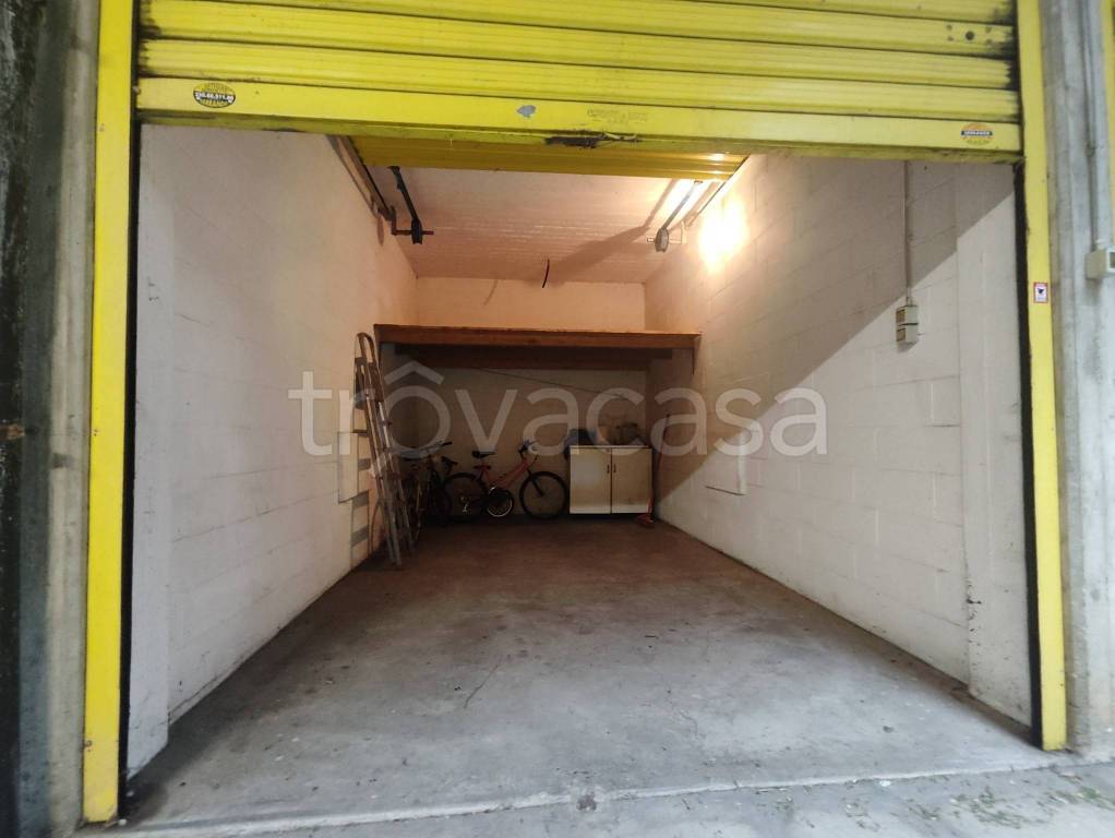 box auto in vendita a Beinasco in zona Fornaci