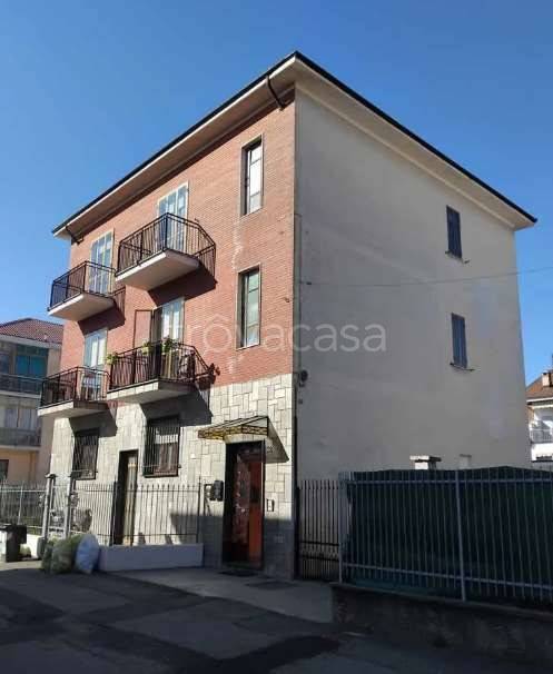 appartamento in vendita a Beinasco in zona Borgaretto