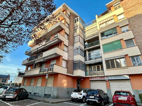 appartamento in vendita a Beinasco in zona Borgaretto