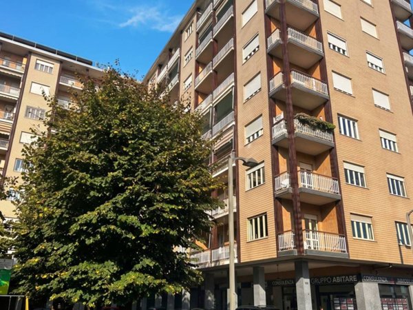 appartamento in vendita a Beinasco in zona Borgaretto