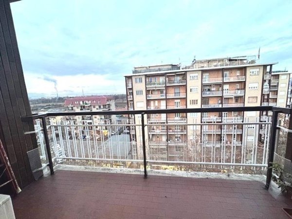 appartamento in vendita a Beinasco in zona Borgaretto