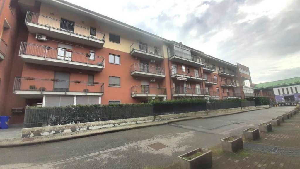 appartamento in vendita a Beinasco in zona Borgaretto