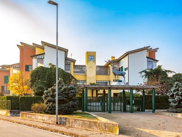 appartamento in vendita a Beinasco in zona Borgaretto