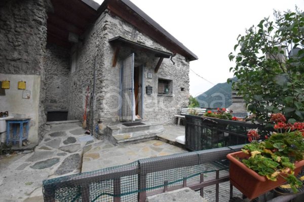 casa indipendente in vendita a Bobbio Pellice in zona Villanova