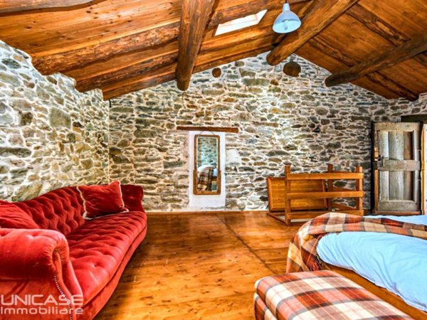 casa indipendente in vendita a Bobbio Pellice in zona Villanova
