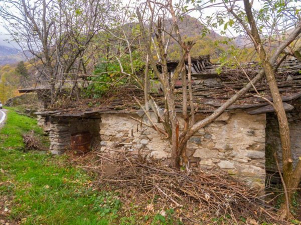 casa indipendente in vendita a Bobbio Pellice in zona Villanova