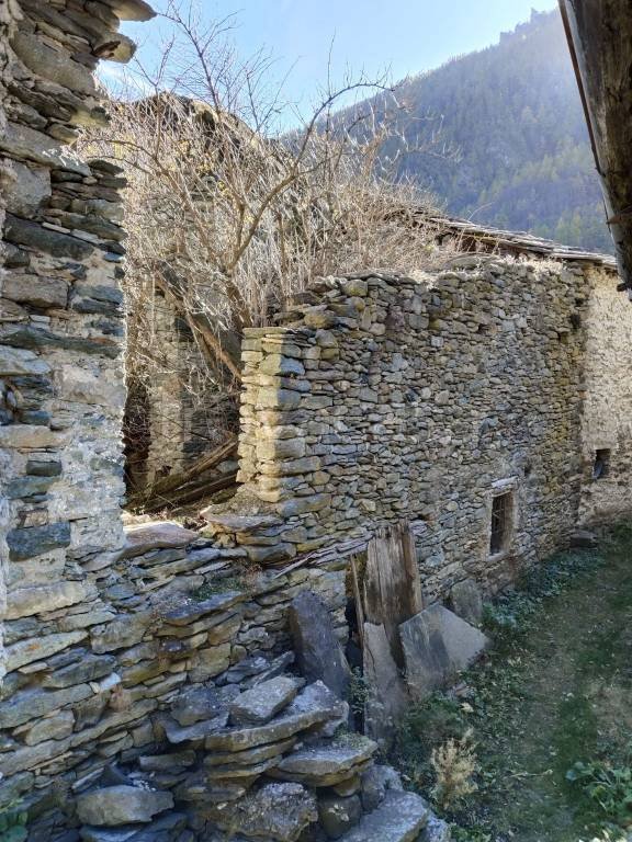 casa indipendente in vendita a Bobbio Pellice in zona Villanova