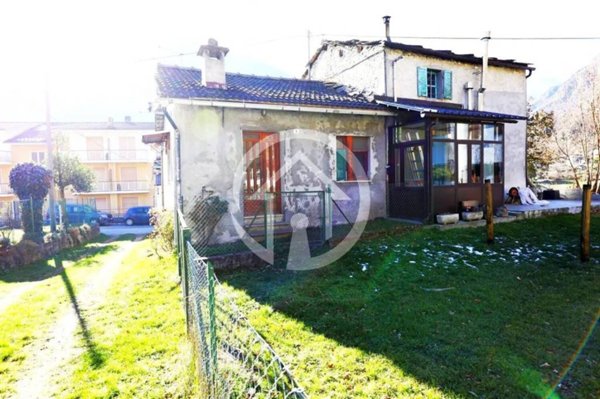 casa indipendente in vendita a Bobbio Pellice in zona Chiot