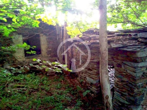 villa in vendita a Bobbio Pellice in zona Chiot