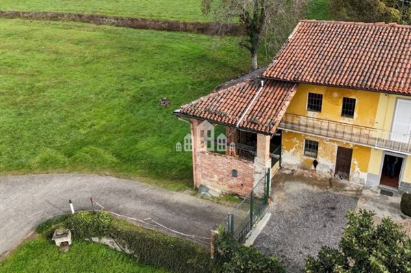 casa indipendente in vendita a Bollengo