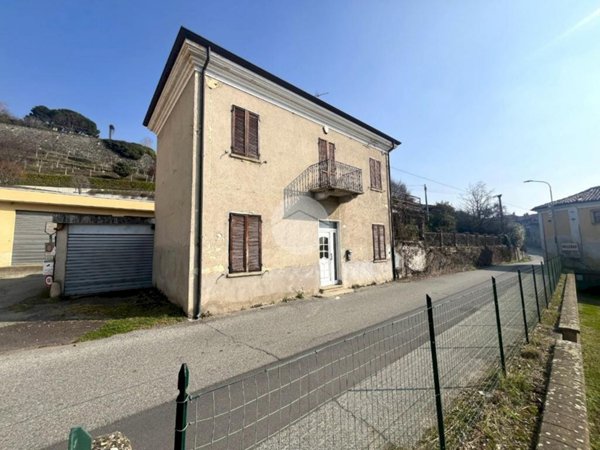 casa indipendente in vendita a Bollengo
