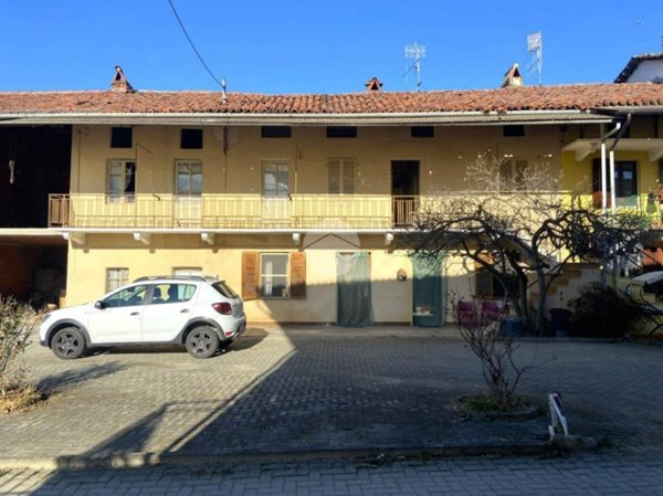 casa semindipendente in vendita a Bollengo