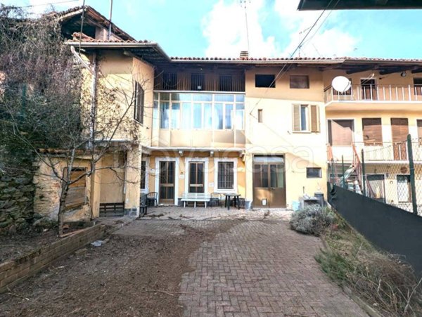 casa indipendente in vendita a Bollengo