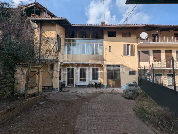 casa indipendente in vendita a Bollengo