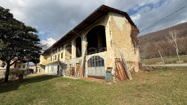 casa indipendente in vendita a Bollengo