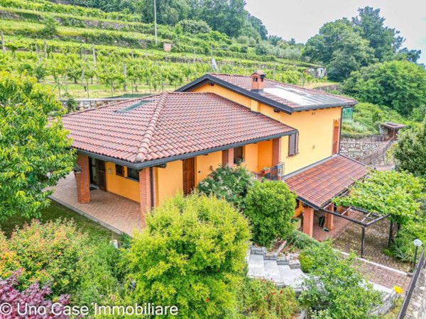 casa indipendente in vendita a Bollengo