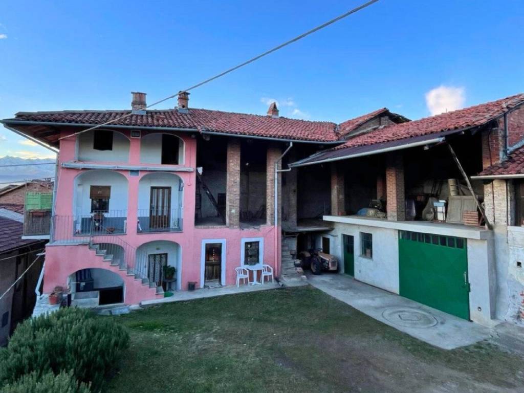 casa indipendente in vendita a Bollengo