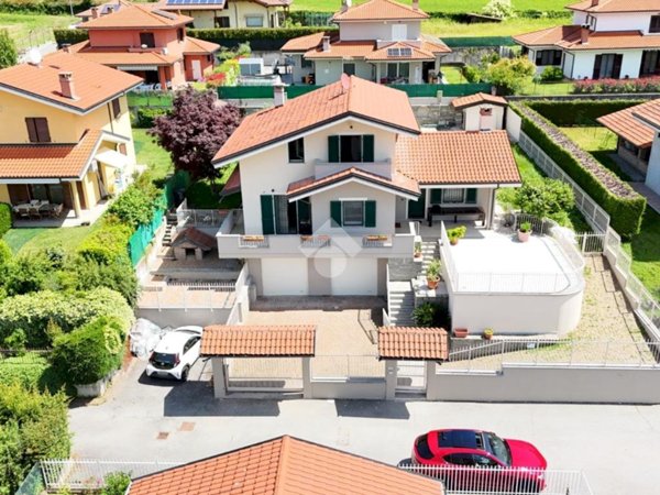 casa indipendente in vendita a Bollengo