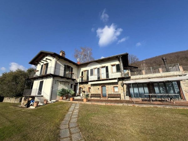 casa indipendente in vendita a Bollengo