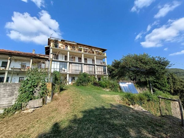 casa indipendente in vendita a Bollengo